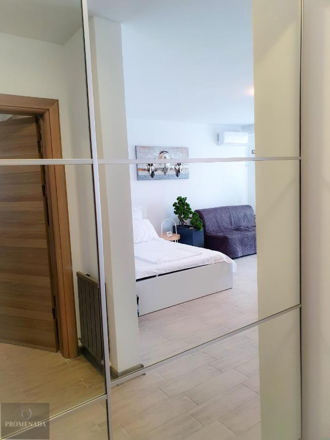 Coral Aparthotel Pool & Spa Mamaia Nord Navodari Ngoại thất bức ảnh